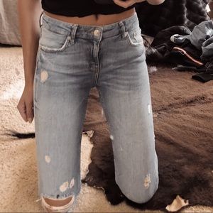 Ripped jeans light wash